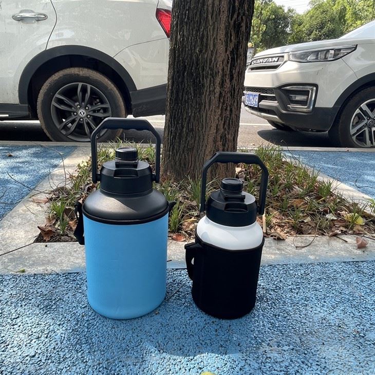 Water Bottle Neoprene Sleeve For 64oz Sports Bottle Water Bottle Neoprene Sleeve For 64oz Sports Bottle